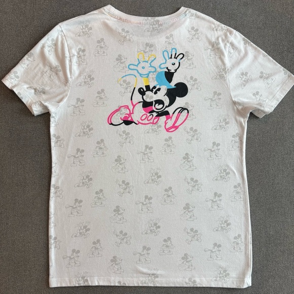 Unique Disney Parks - Mickey Mouse AOP shirt - Medium - Picture 1 of 6